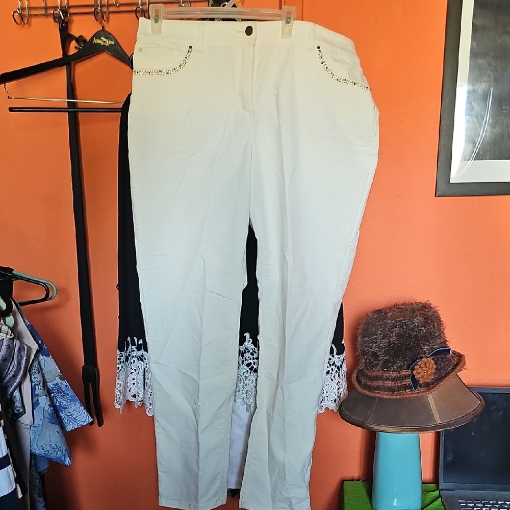 NWT Chico's Cream Color Straight Leg Pants